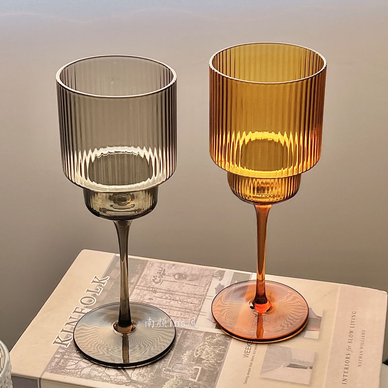 Wine Or Beer - 350 ミリリットルカラー北欧ストライプゴブレットワイングラス赤ワイングラスカクテルジューススパークリングウォーターグラスパーティー結婚式バー用品